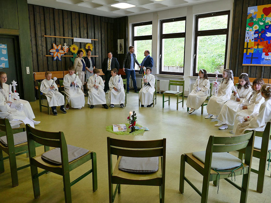 Feier der 1. Heiligen Kommunion in Sankt Crescentius (Foto: Karl-Franz Thiede)